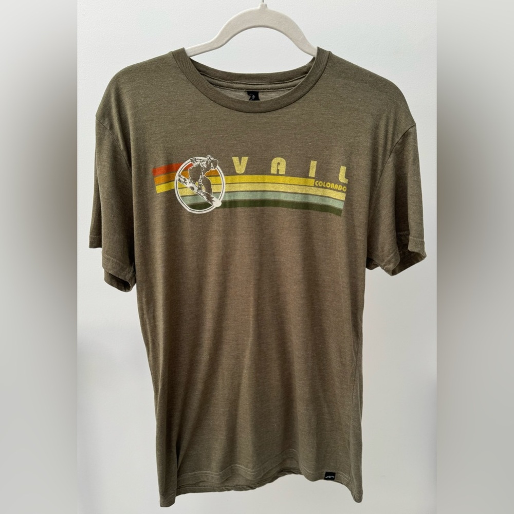 Techstyles Vail Colorado‎ Short Sleeve T-Shirt in Green, Size M